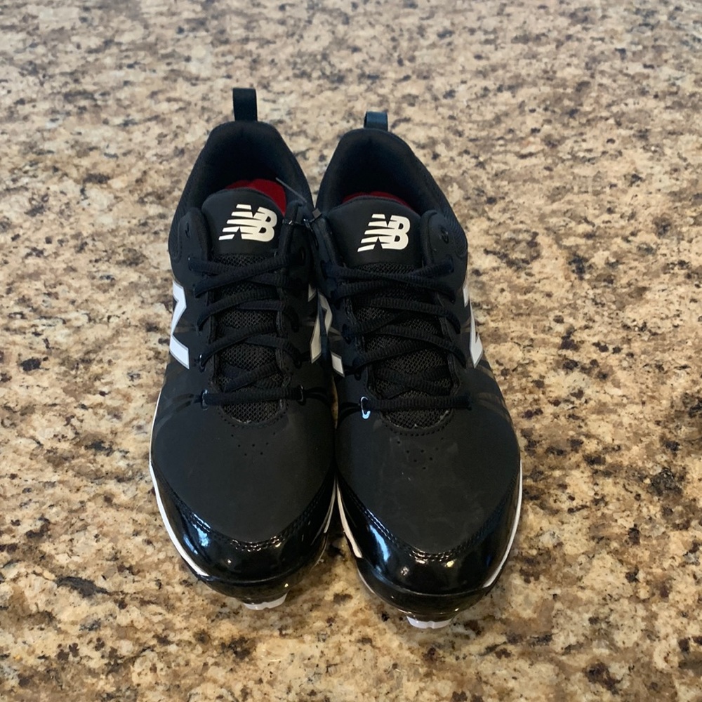 New Balance Baseball Cleats - Size 8.5